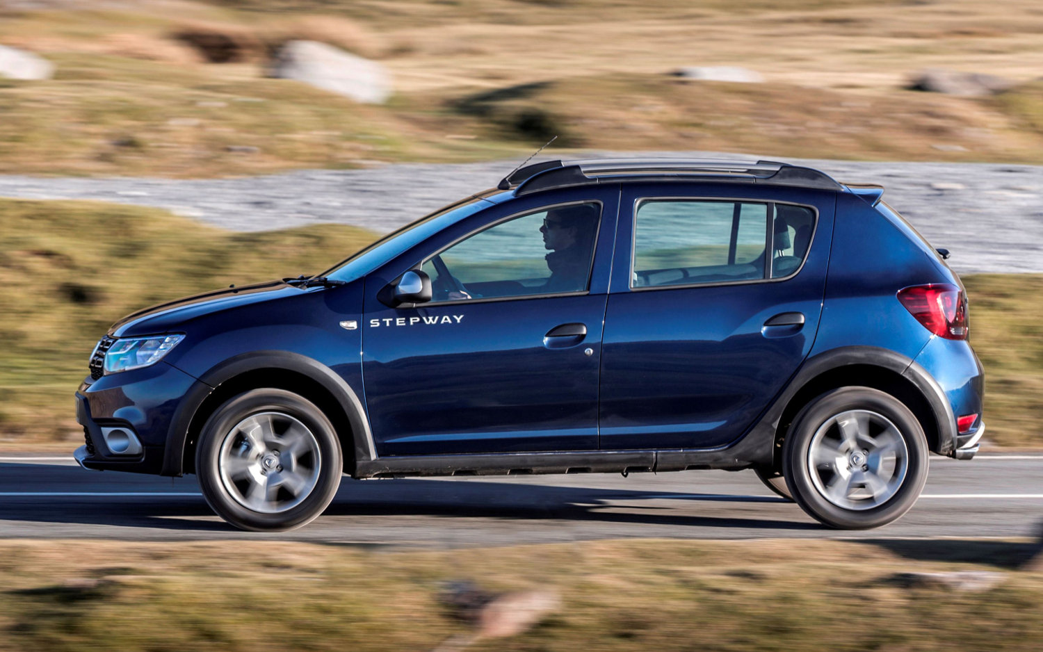 Comparison Dacia Sandero Stepway Se Summit 2017 Vs